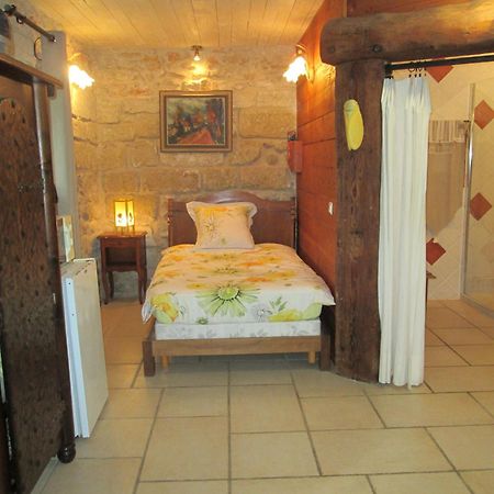 Le Mas Vieux Graveson Habitación foto