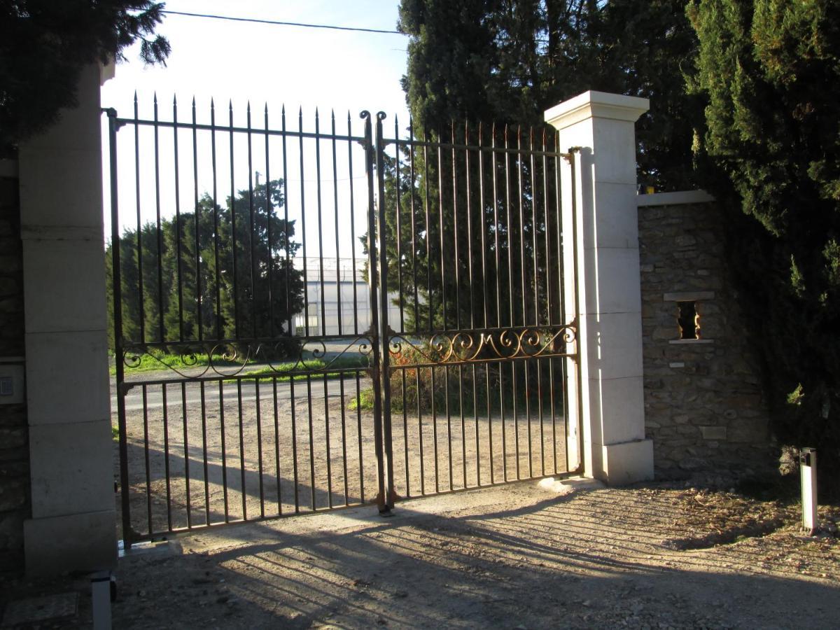 Le Mas Vieux Graveson Exterior foto